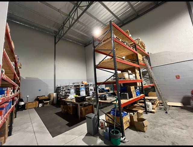 344M² WAREHOUSE TO LET IN BELMONT PARK